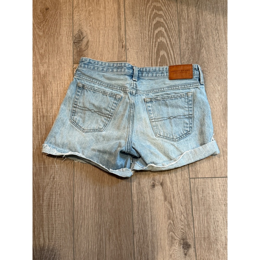 Lucky Brand Womens Distressed Denim Shorts Light Wash Raw Hem Size 6 28 Mid Rise - Picture 2 of 9
